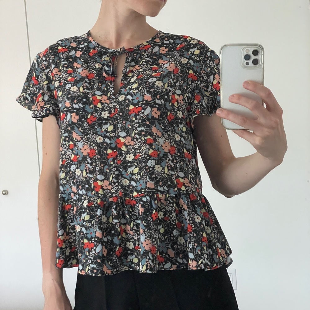 Vibrant Gap shirt, size XS-S